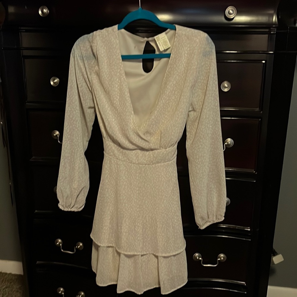 Flowly cream and white dress